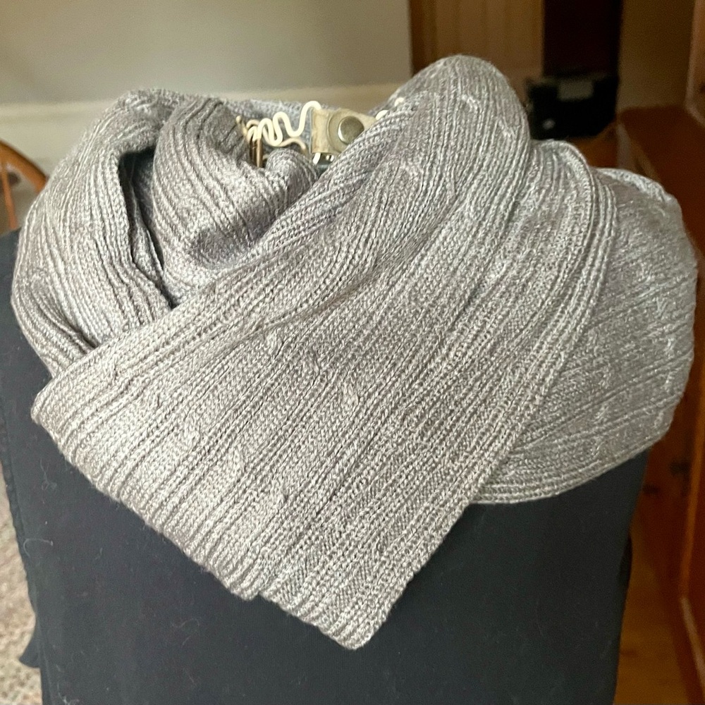 Women’s Winter Grey Scarf